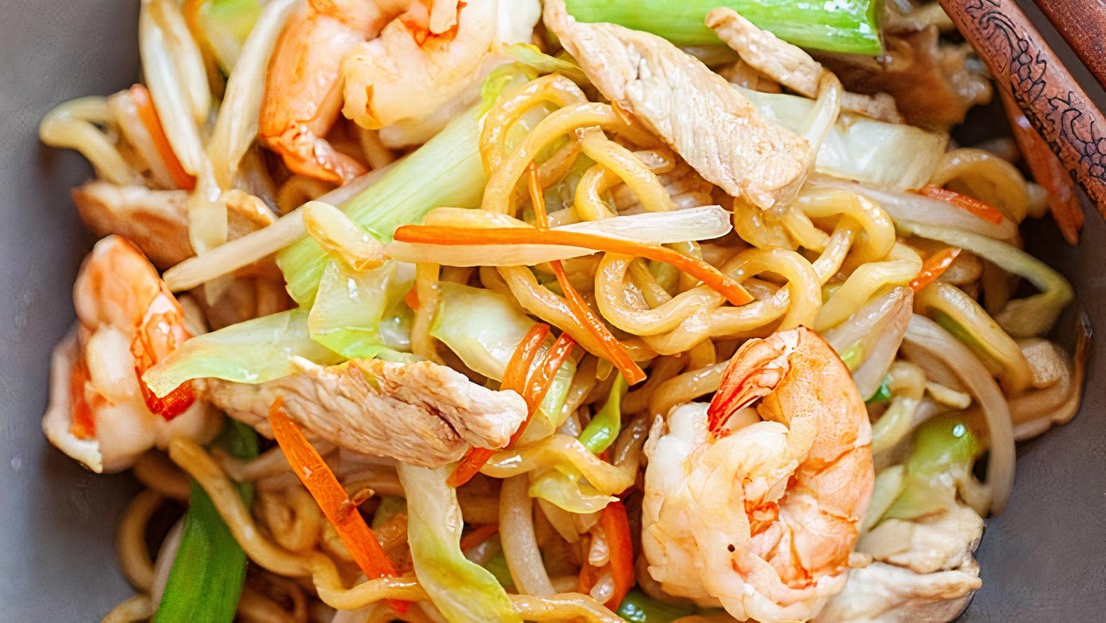 Order Chow Mein food online from Sum Dim Sum store, Palo Alto on bringmethat.com