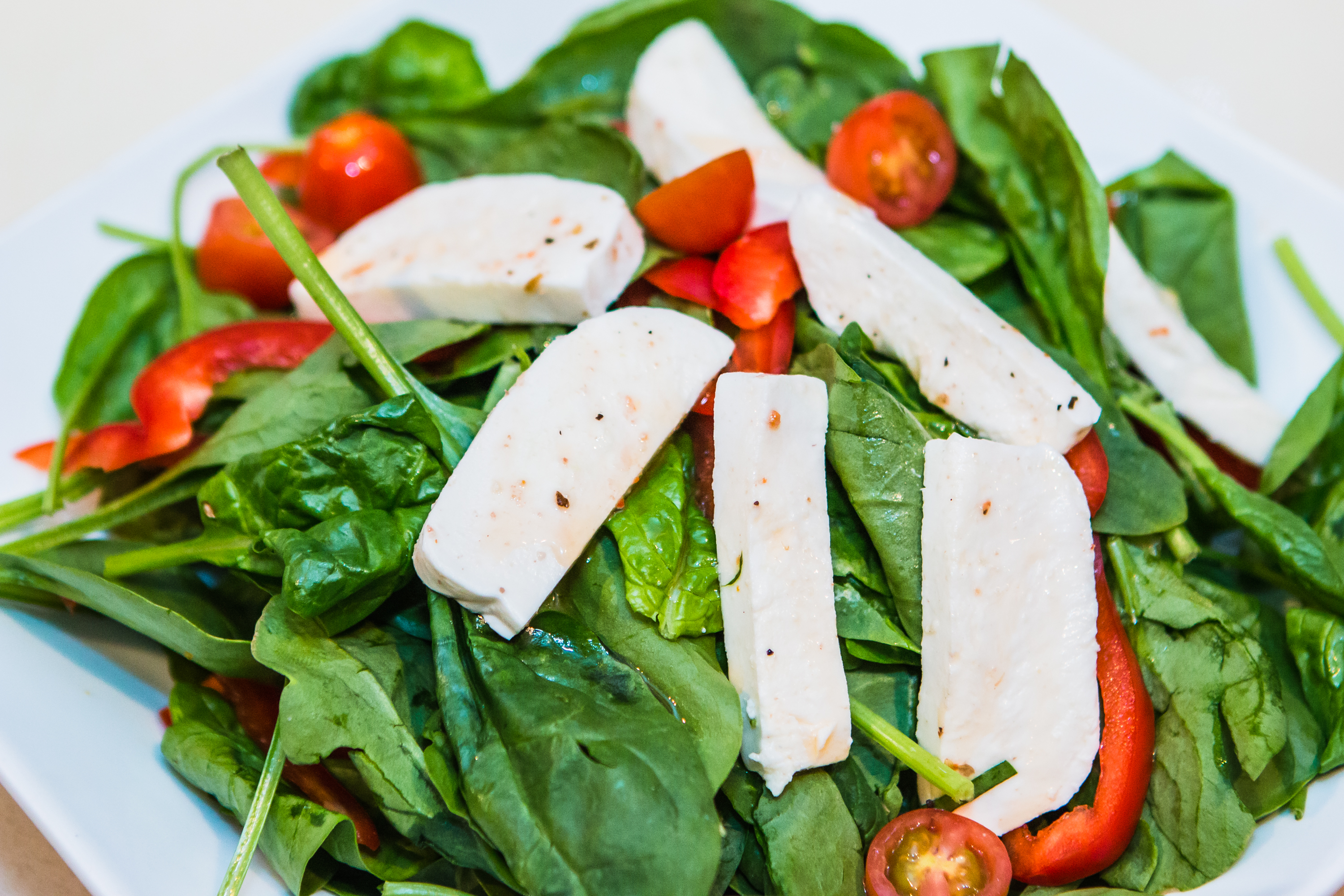 Order Spinach Salad food online from Panini Pizza & Italian Kitchen store, West Hollywood on bringmethat.com
