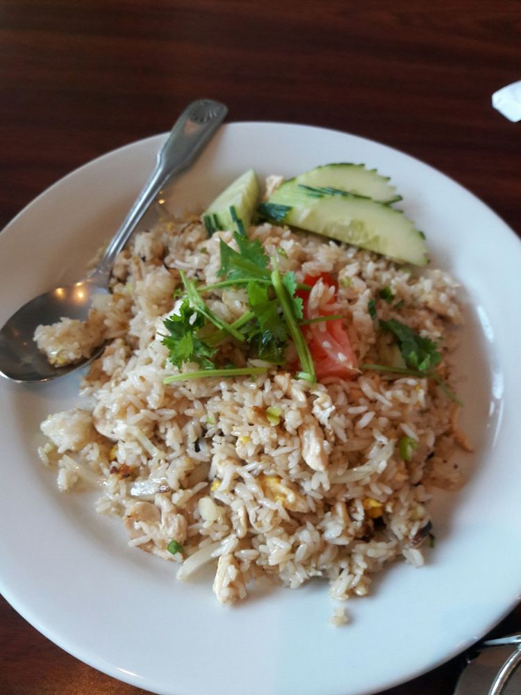 Order 52. Thai Fried Rice food online from Sweety Hut Thai Restaurant store, West Covina on bringmethat.com