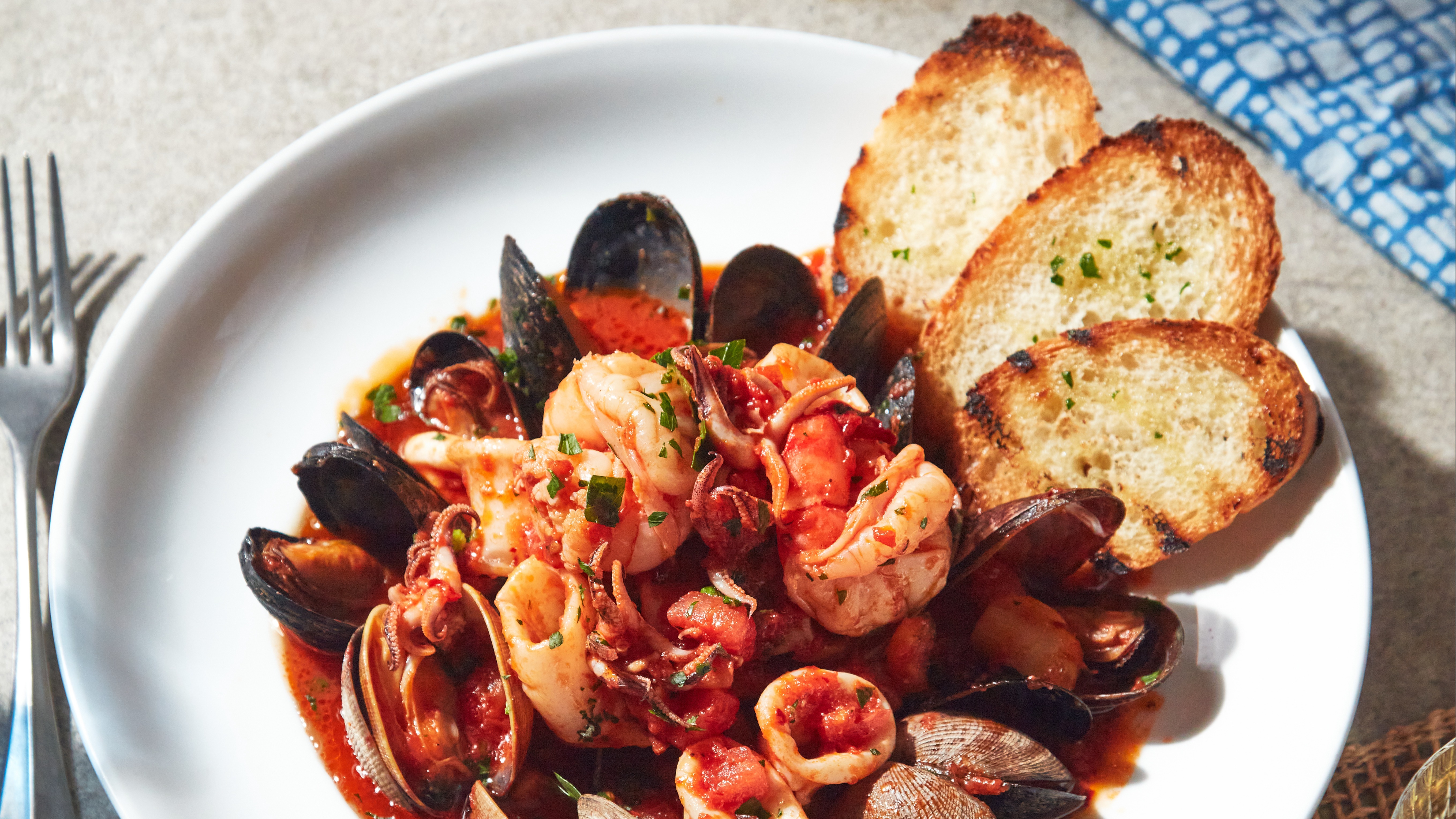 Order Seafood Cioppino food online from Della Terra store, Los Angeles on bringmethat.com