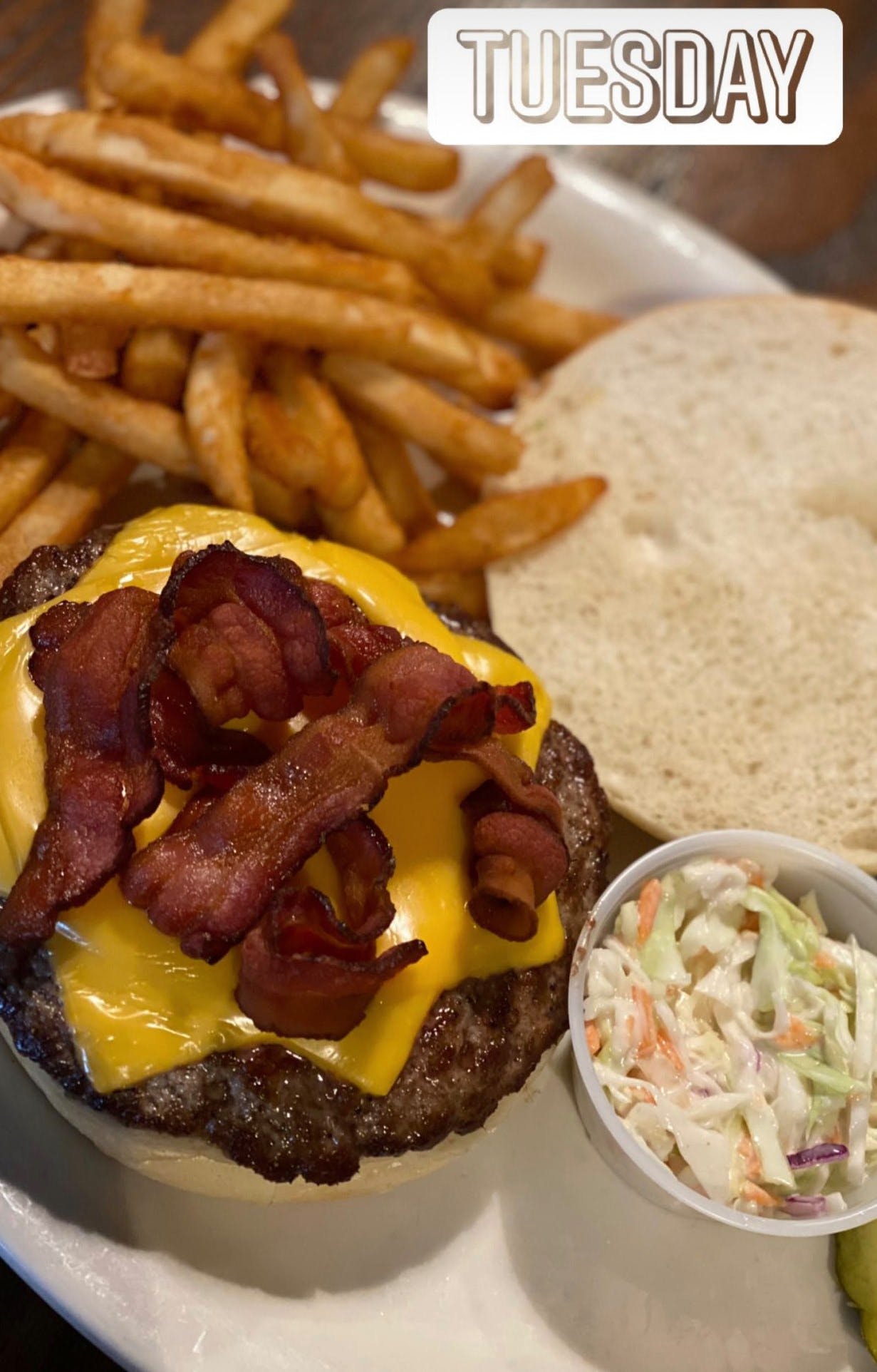 Order Cheese Burger Deluxe - Burger food online from New Park Tavern store, East Rutherford on bringmethat.com