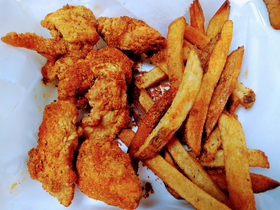 Order Boneless Wing Basket food online from Granby Grill store, Columbia on bringmethat.com