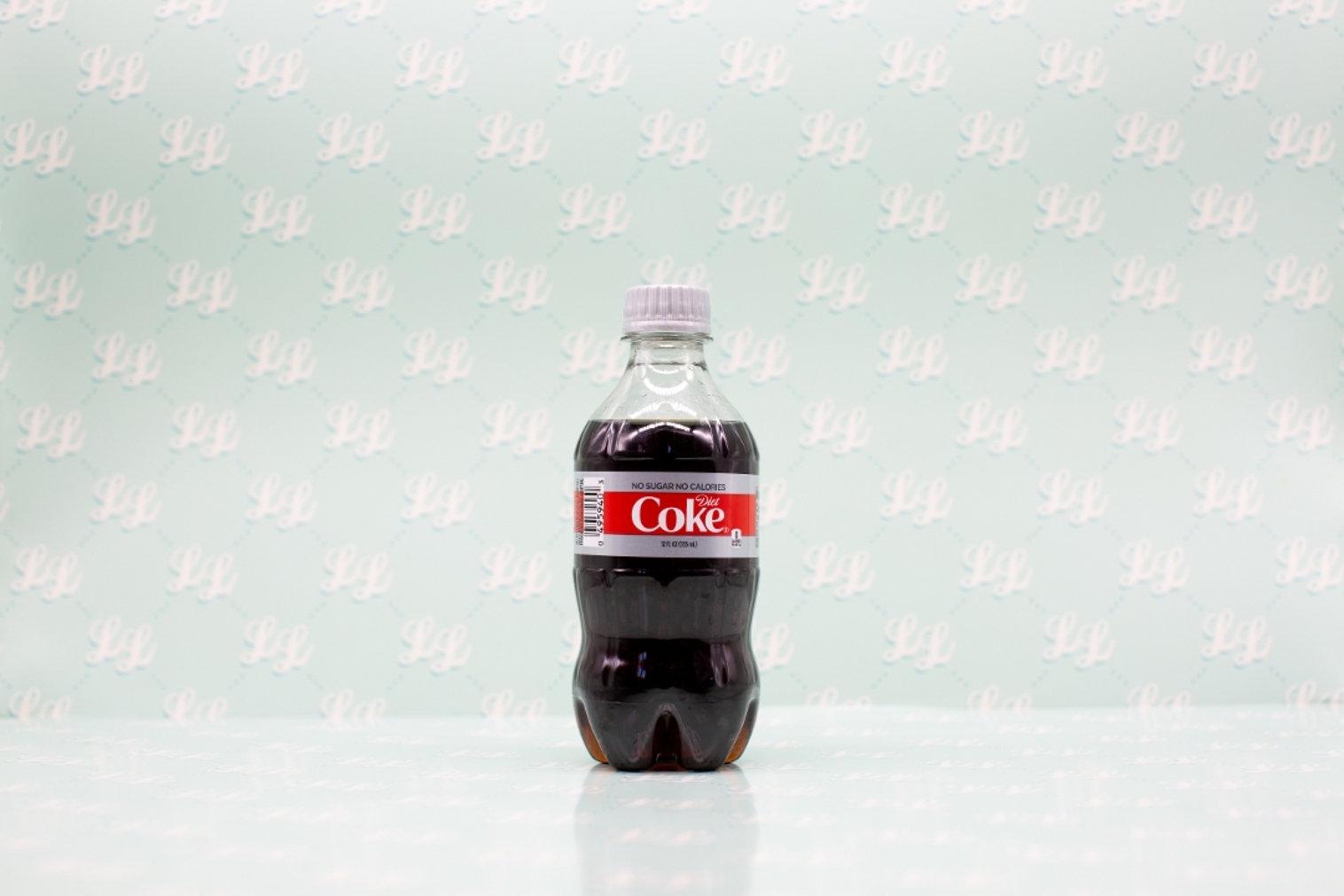 Order Diet Coke food online from Luc Lac Vietnamese Kitchen store, Portland on bringmethat.com