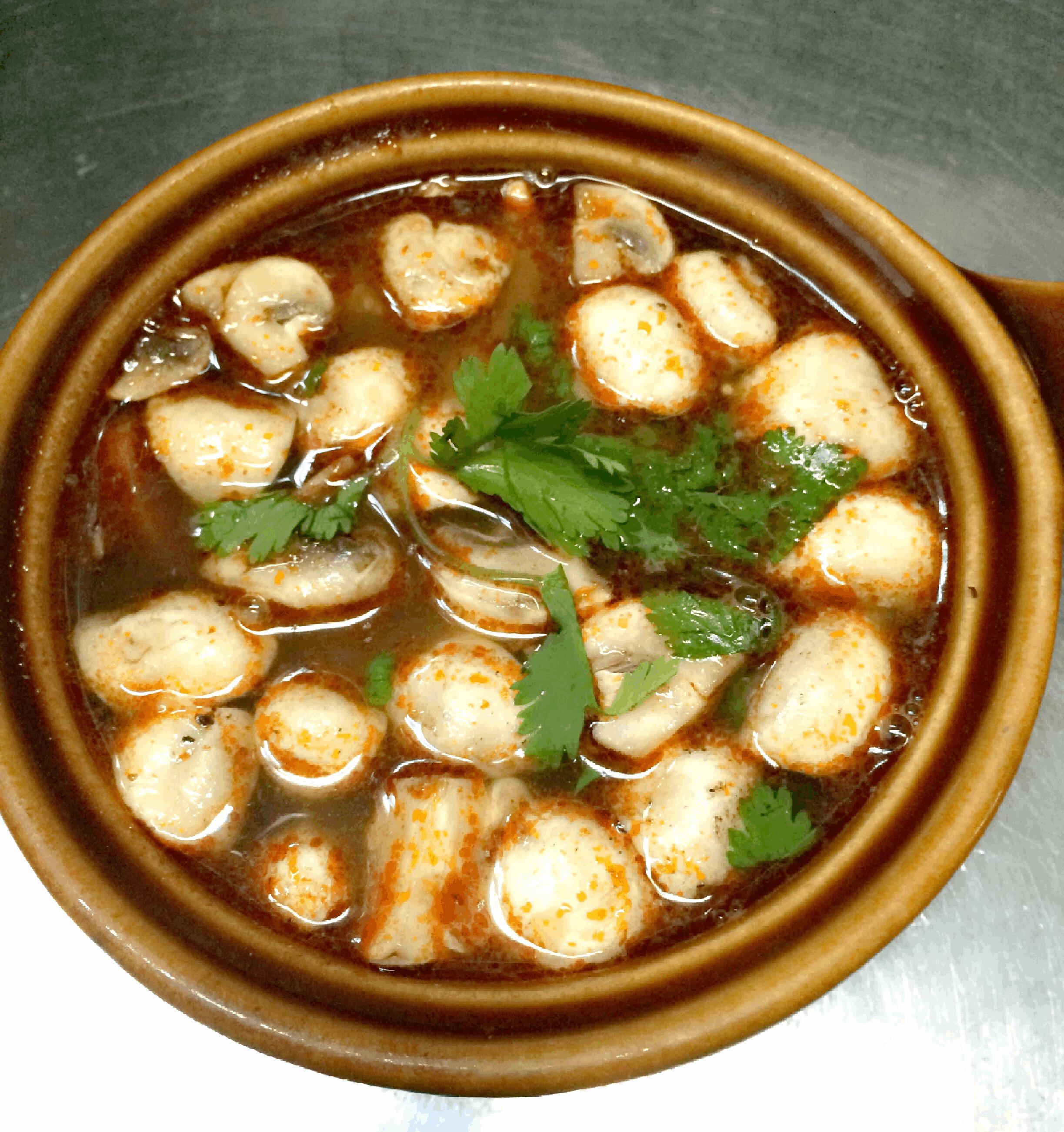 Order S2. Tum Yum Soup food online from Thai Gourmet store, Pittsburgh on bringmethat.com