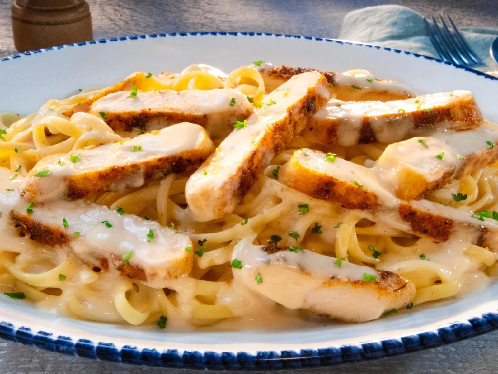 Order Cajun Chicken Linguini Alfredo food online from Red Lobster store, Houston on bringmethat.com