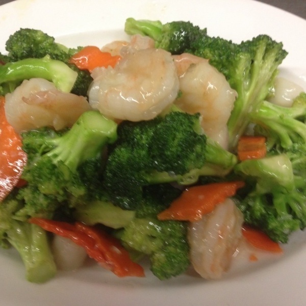 Order Broccoli Prawns food online from Chang's kitchen store, San Francisco on bringmethat.com