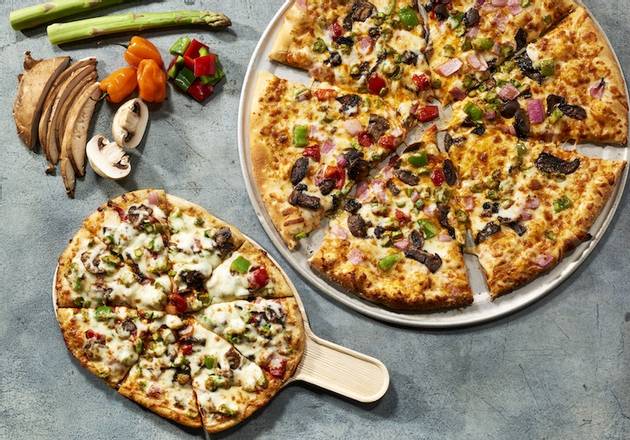 Order 14" Large Thin-Crust Veg Delight  food online from Pizza Karma store, Eden Prarie on bringmethat.com