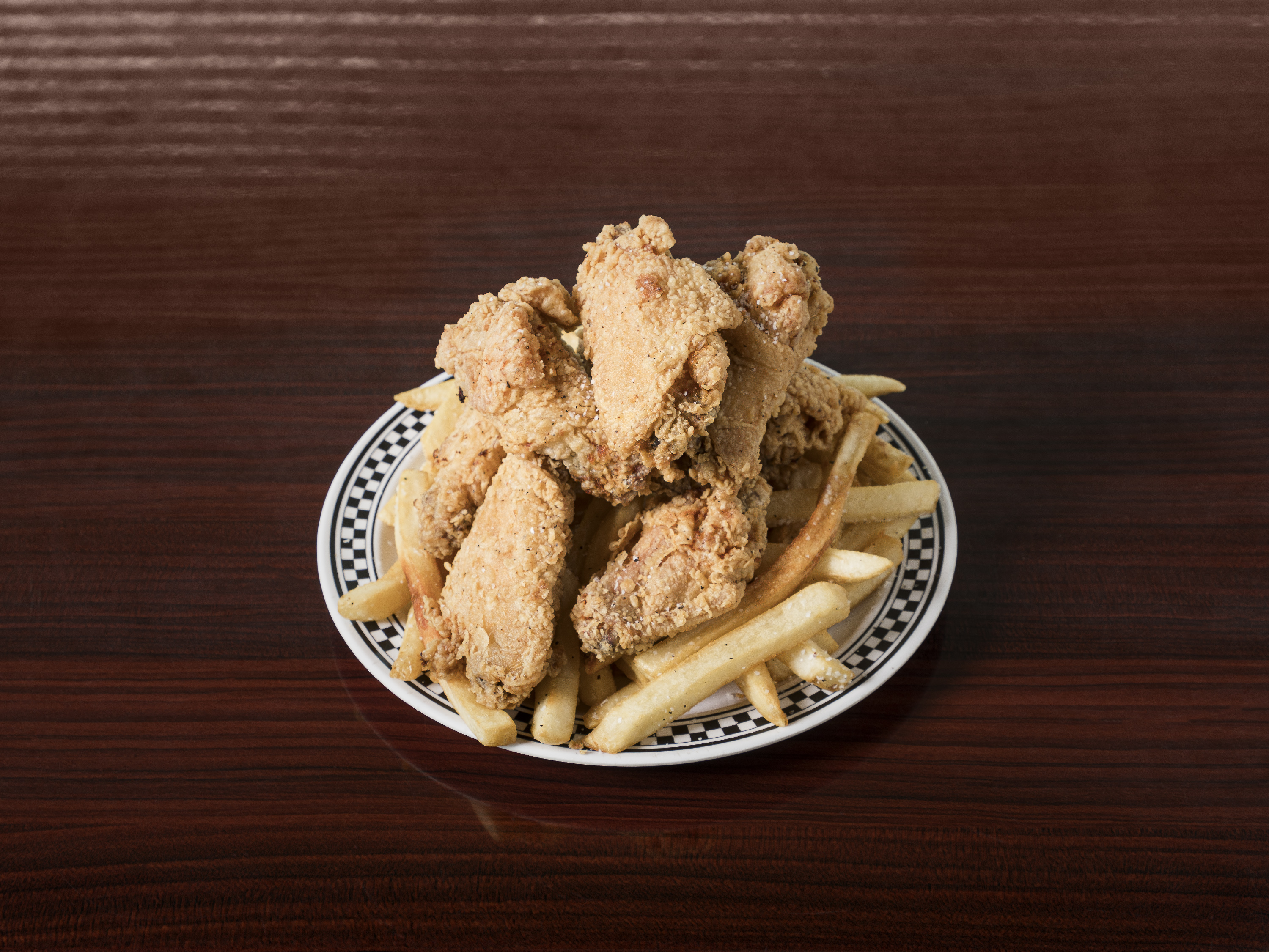 Order Crispy Fried Wings food online from Golden Saddle Cafe store, Tulsa on bringmethat.com