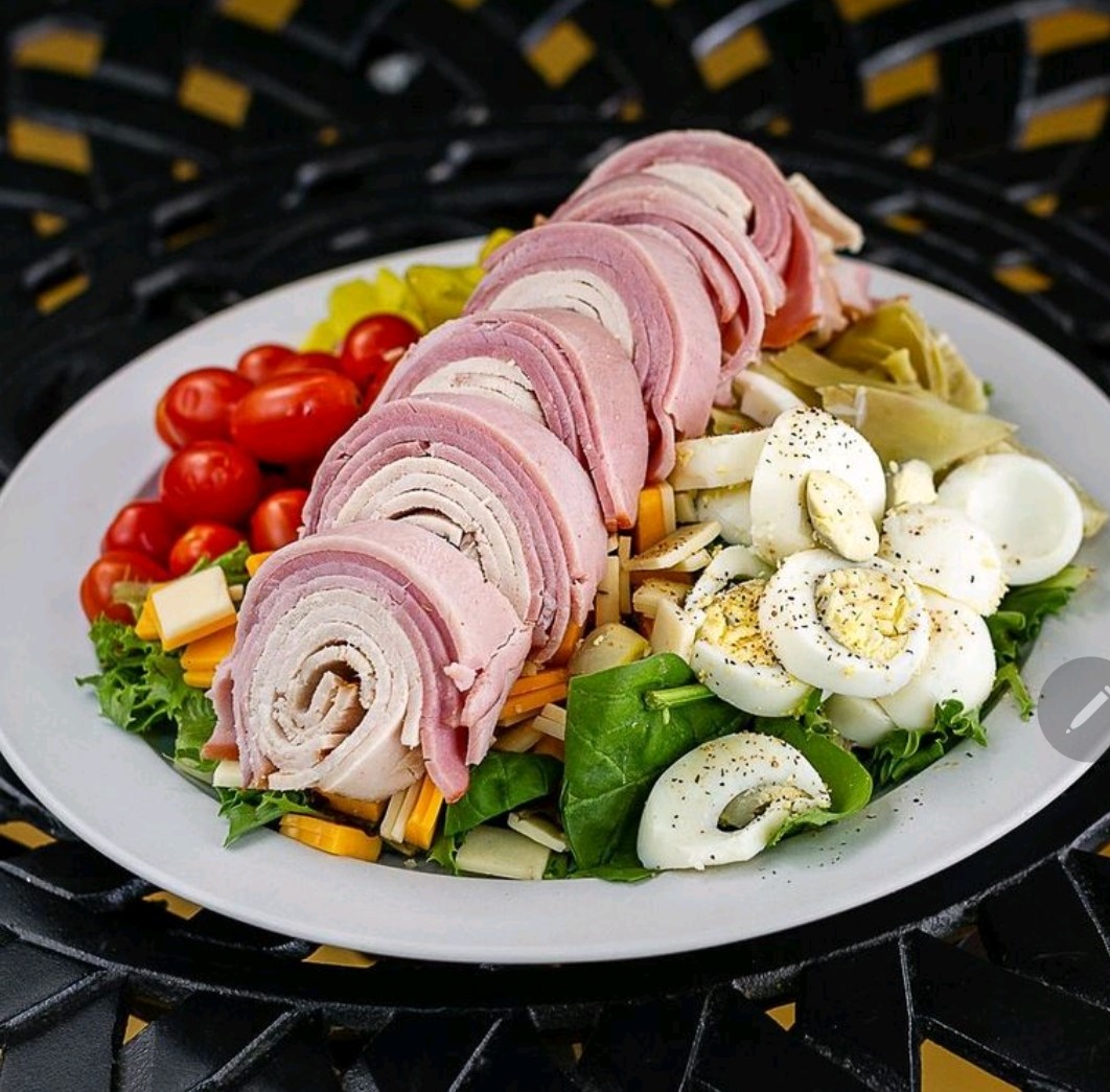 Order Chef's Salad food online from The Bee Hive Market and Deli store, Whittier on bringmethat.com