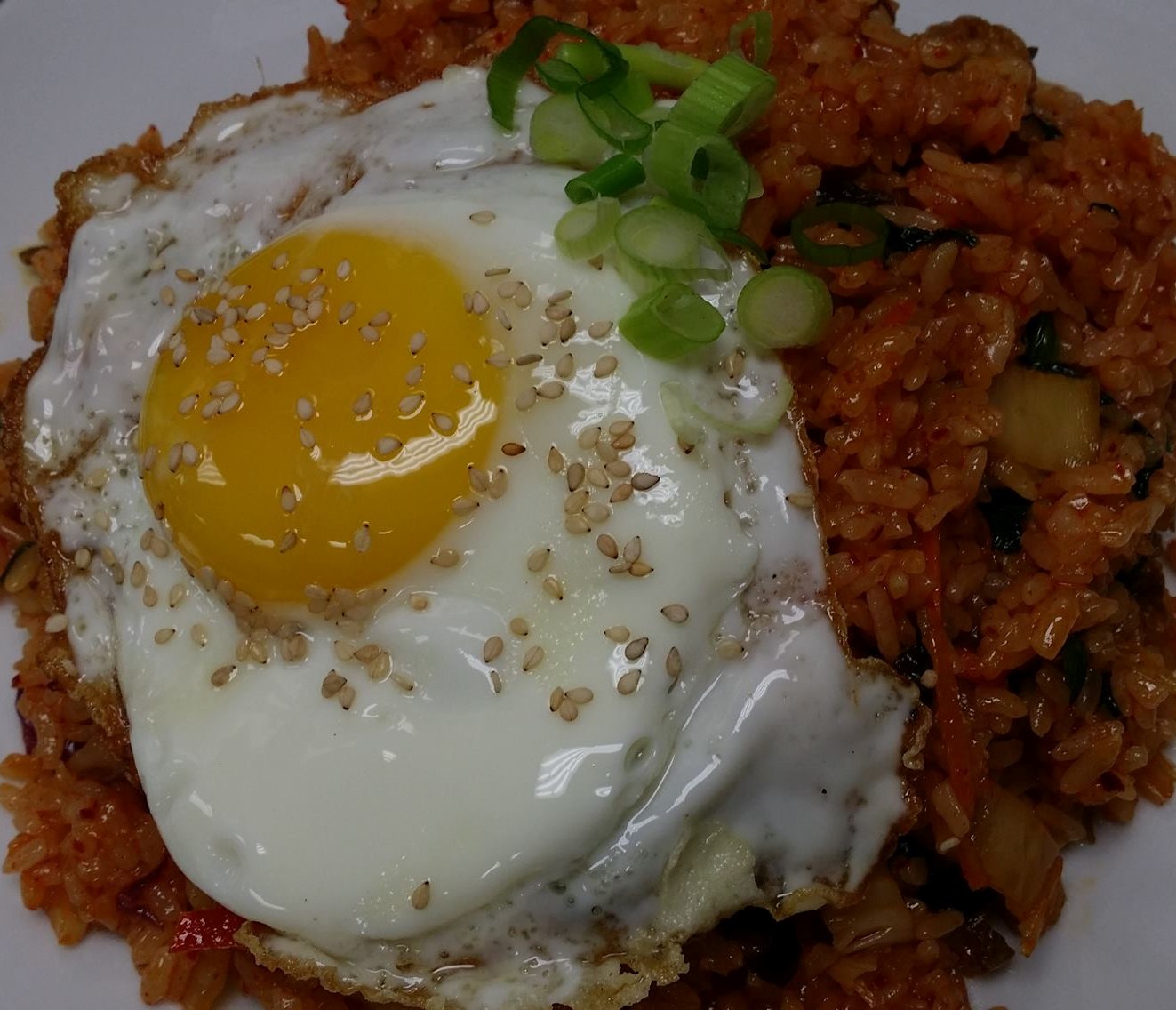 Order R2. Kimchi Fried Rice food online from Korean BBQ Grill store, New Rochelle on bringmethat.com