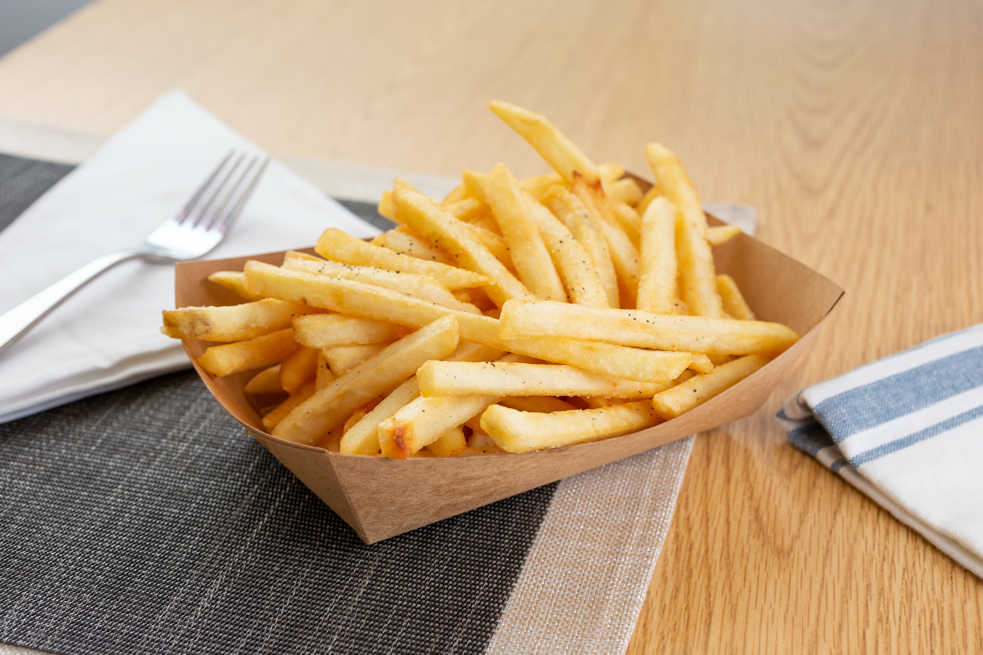 Order Seasoned Fries food online from Wingmen store, Roswell on bringmethat.com