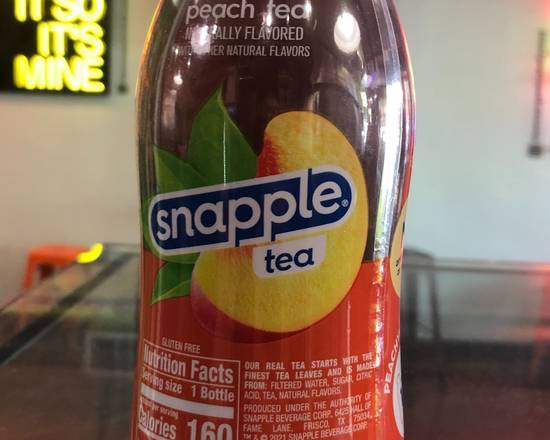 Order Snapple Tea Peach food online from Combo Pizza store, Los Angeles on bringmethat.com