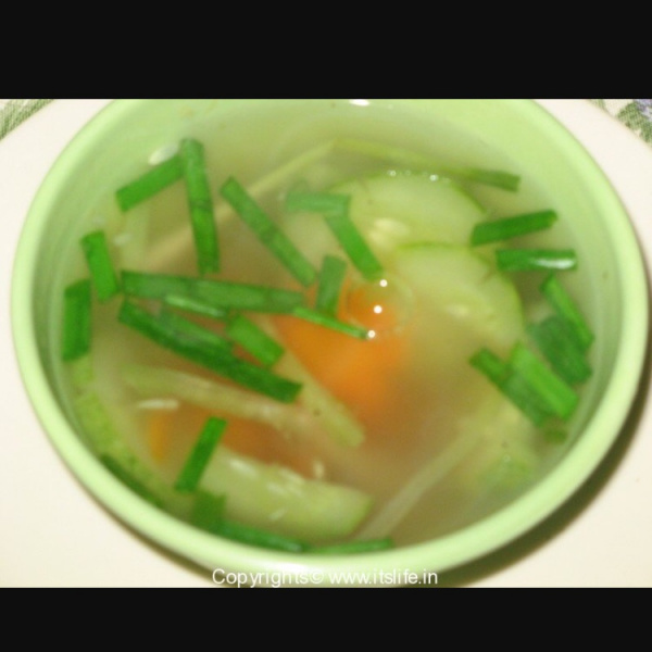 Order Z8. Wonton Soup food online from Asian Star store, Memphis on bringmethat.com
