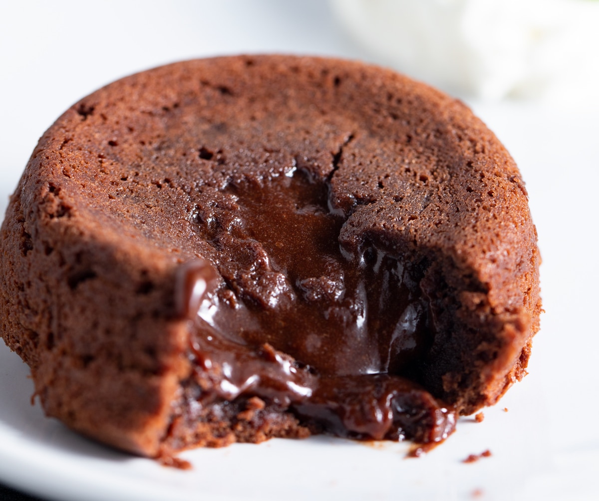 Order Lava Cake food online from Dino's store, Albany on bringmethat.com