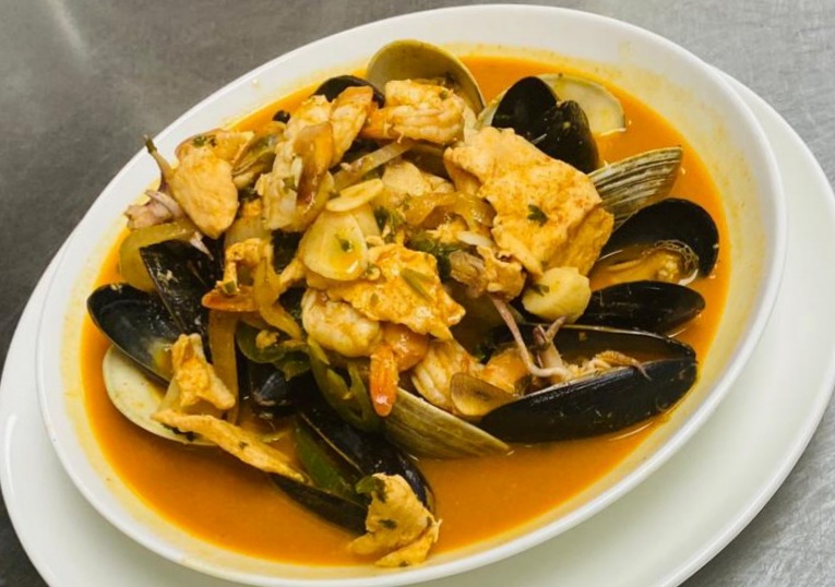 Order Seafood Soup food online from 512 Quantum Sound Bar & Restaurant store, Jersey City on bringmethat.com