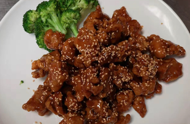 Order C7. Sesame Chicken food online from Dragon Palace store, Norcross on bringmethat.com