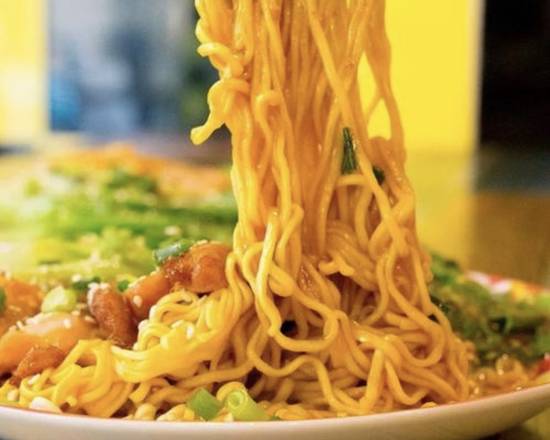 Order House Lo Mein food online from Mr.Rice store, Philadelphia on bringmethat.com