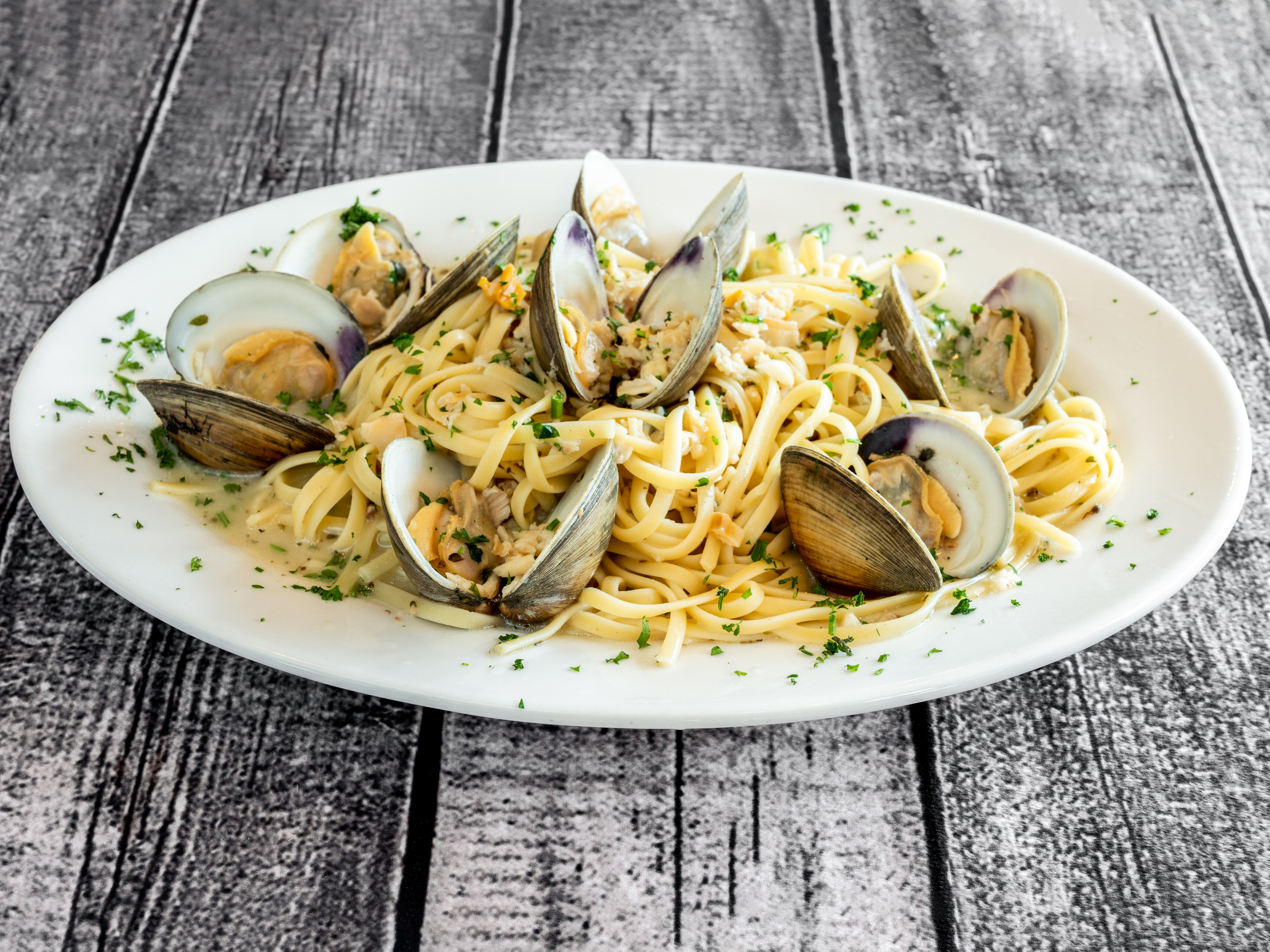 Order Linguini with Clam Sauce food online from Stirling Diner store, Stirling on bringmethat.com