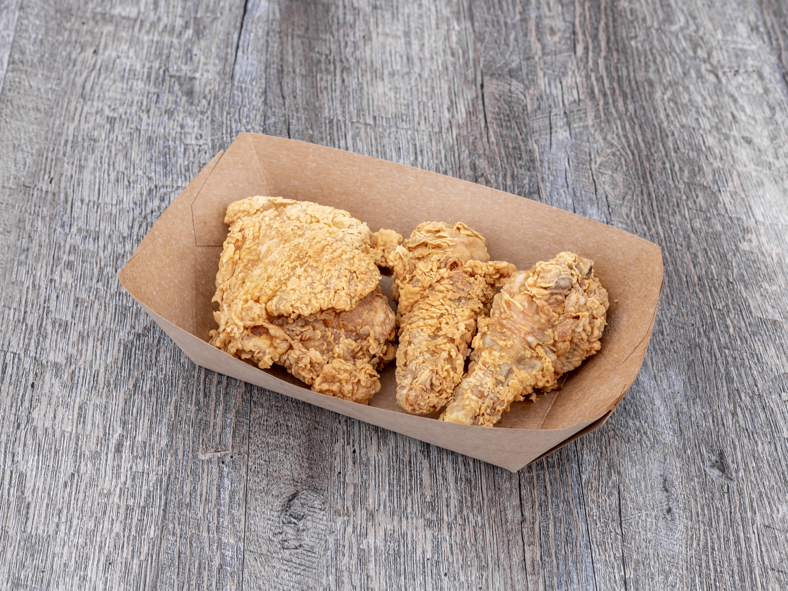 Order Fried Chicken food online from Mamma Lous Soul Food Kitchen store, San Antonio on bringmethat.com