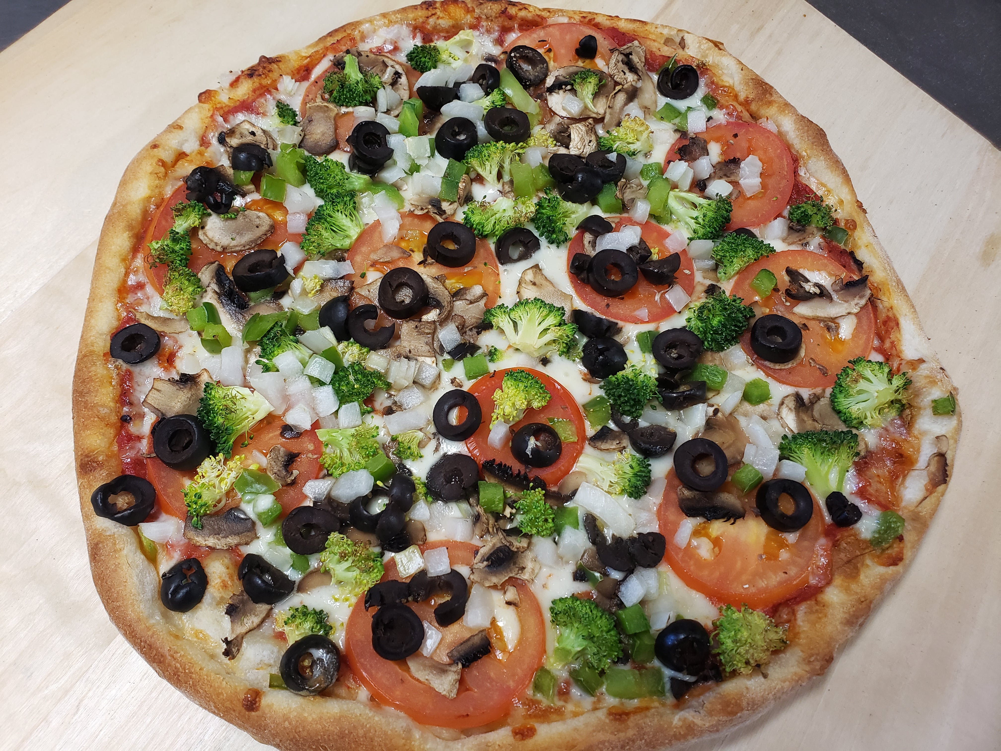 Order Veggie Pizza - Small 10" food online from Belleview Pizza & Italian Restaurant store, Belleview on bringmethat.com
