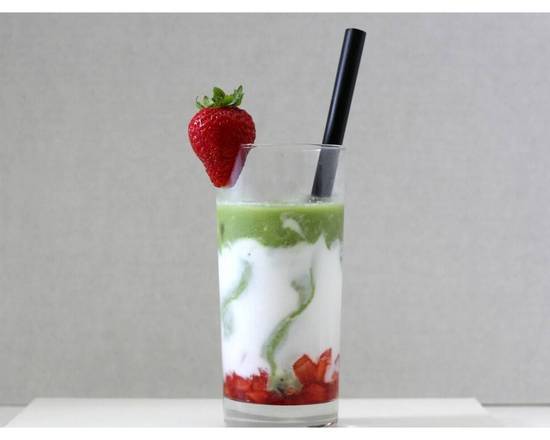 Order Strawberry Matcha Latte food online from Mochiholic Fremont store, Fremont on bringmethat.com