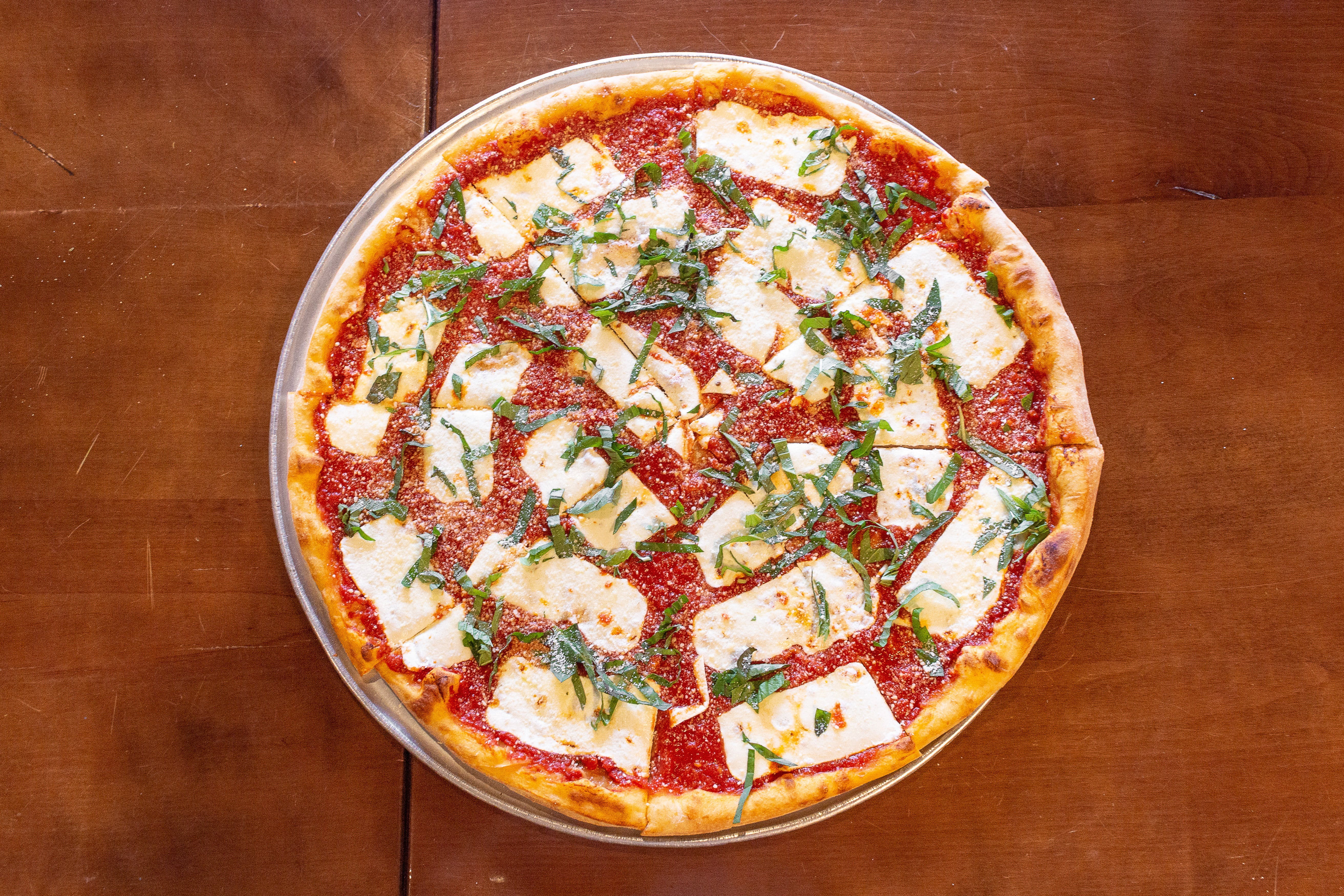 Order Margherita Pizza - Personal 12'' food online from Pompilio Pizzeria & Restaurant store, Westwood on bringmethat.com