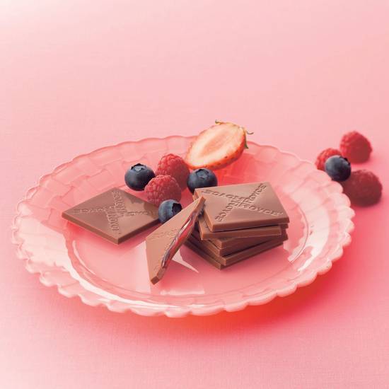 Order Prafeuille Chocolat  "Berry Cube" food online from Royce' Chocolate store, Las Vegas on bringmethat.com
