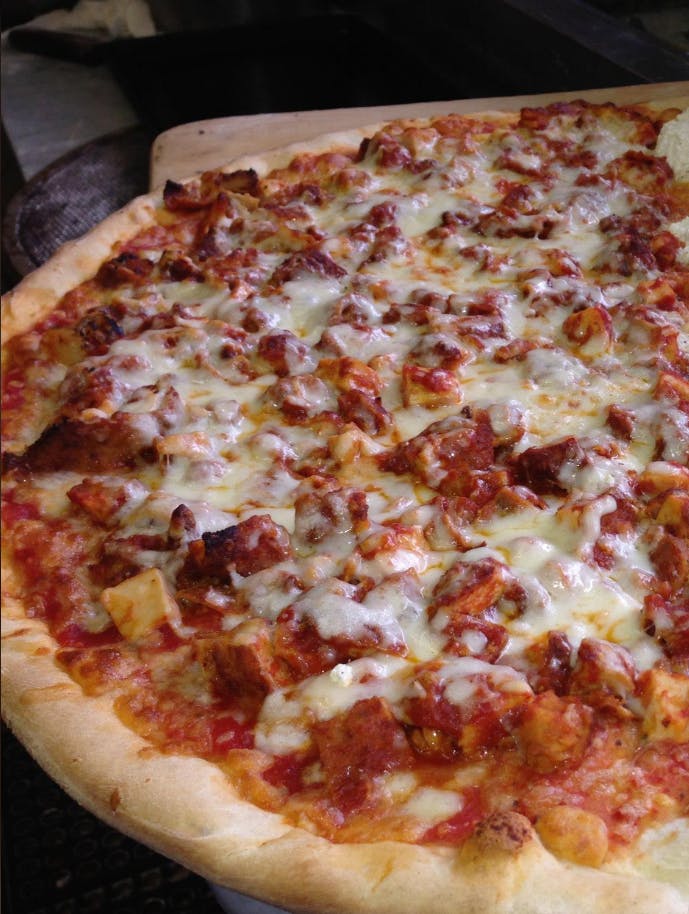 Order BBQ Chicken Pizza - Personal 12'' (4 Slices) food online from Pizza 238 store, Millwood on bringmethat.com