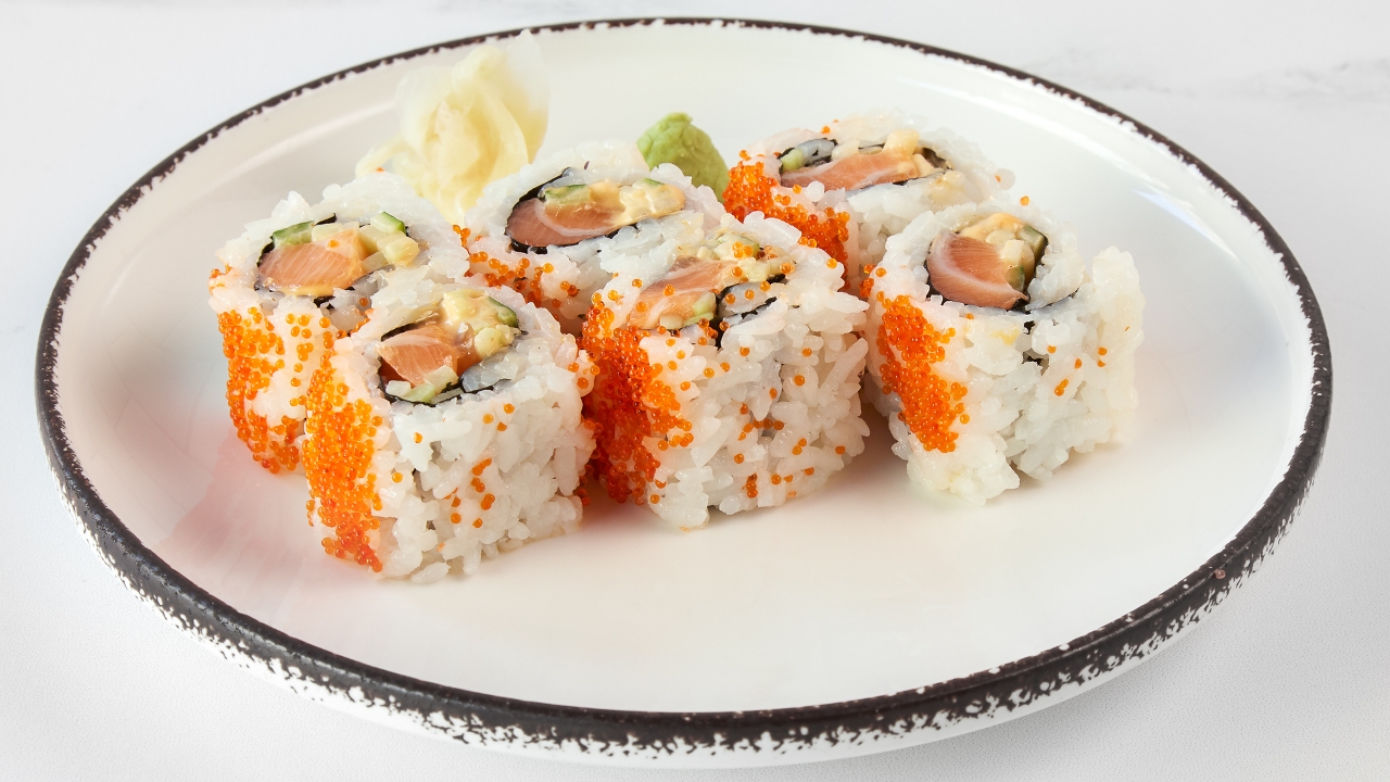 Order Spicy Salmon Maki food online from Yoki Japanese Restaurant store, Medford on bringmethat.com