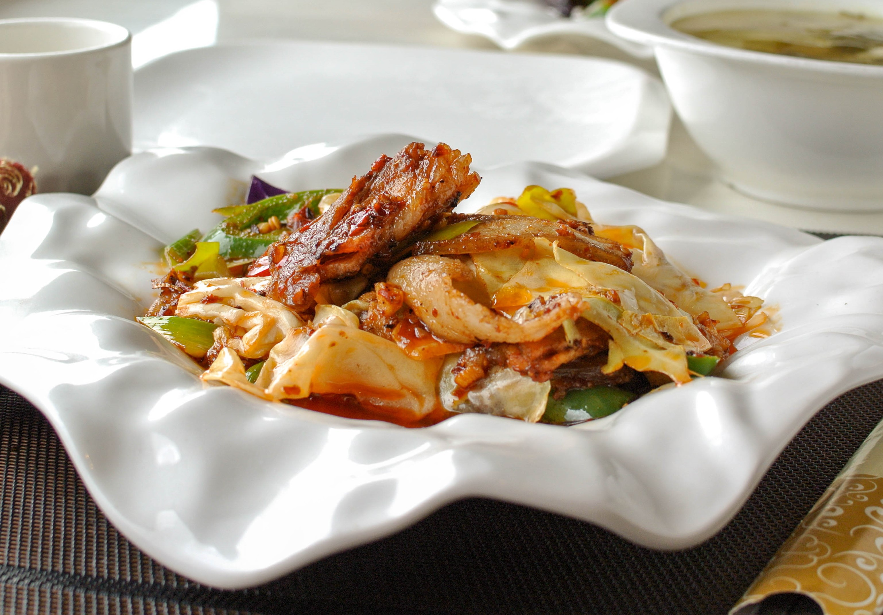 Order Twice-Cook Pork 四川回鍋肉 food online from Fey Restaurant store, Menlo Park on bringmethat.com