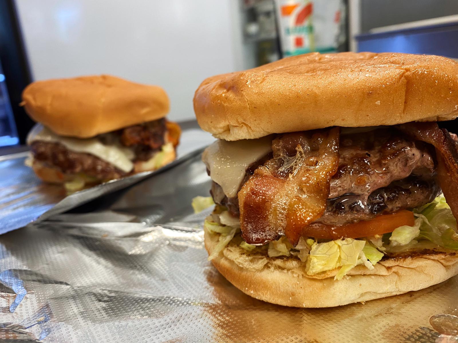 Order Bacon Cheeseburger food online from D&D Pizza & Subs store, Watertown on bringmethat.com