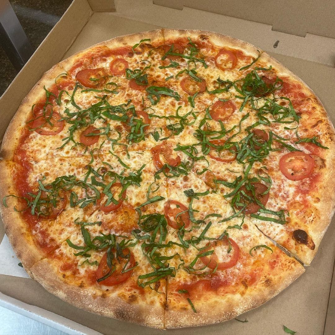 Order Margherita Pizza - Medium 14'' food online from Joey's NY Pizza store, Las Vegas on bringmethat.com