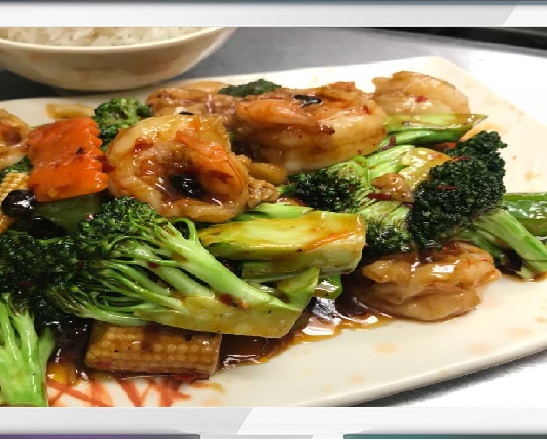 Order 82. Hunan Shrimp food online from Red Apple Chinese Restaurant store, Waterloo on bringmethat.com