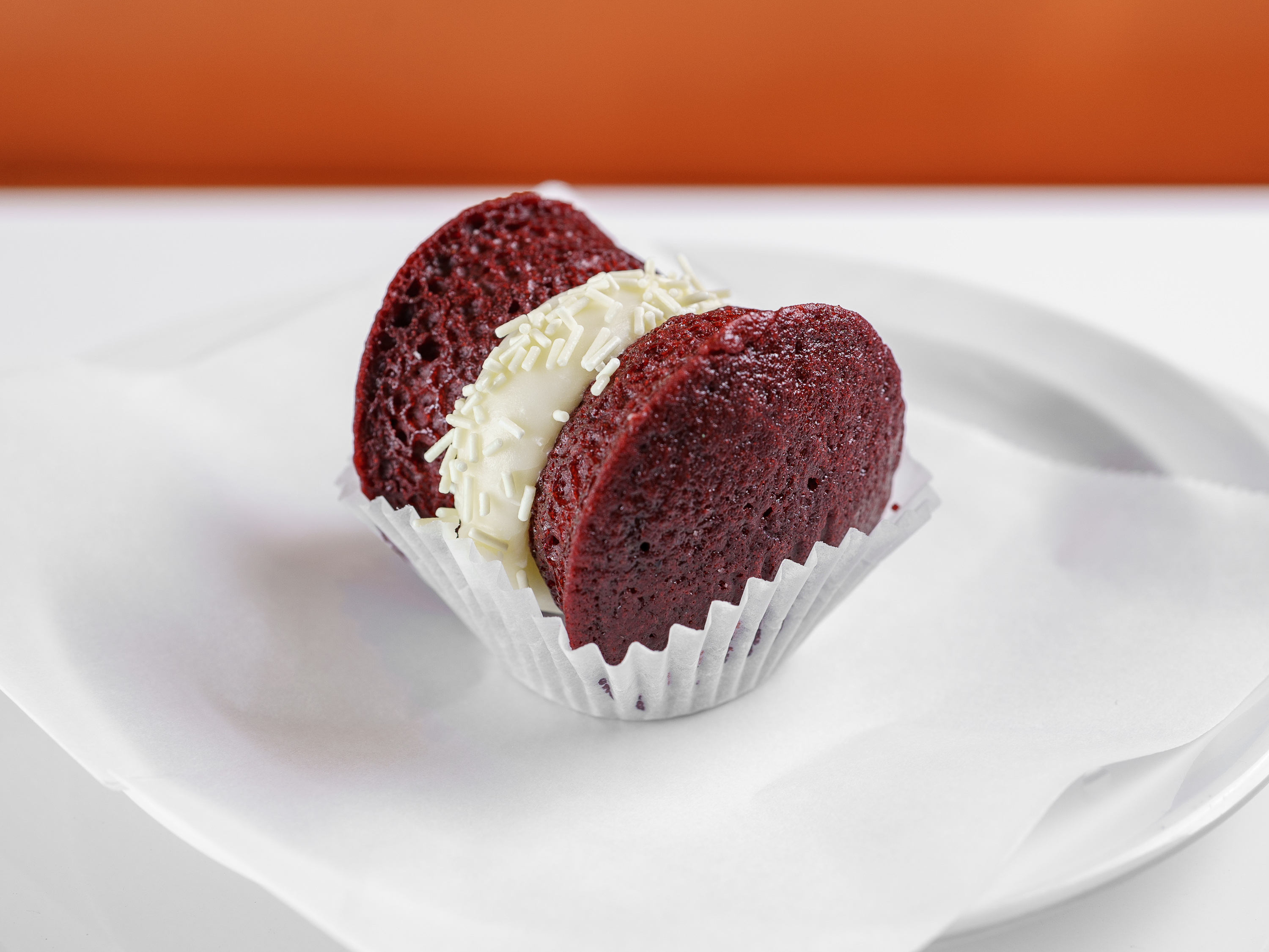 Order Red Velvet / Cream Cheese Hi-top food online from Frosted Cupcakery store, Long Beach on bringmethat.com