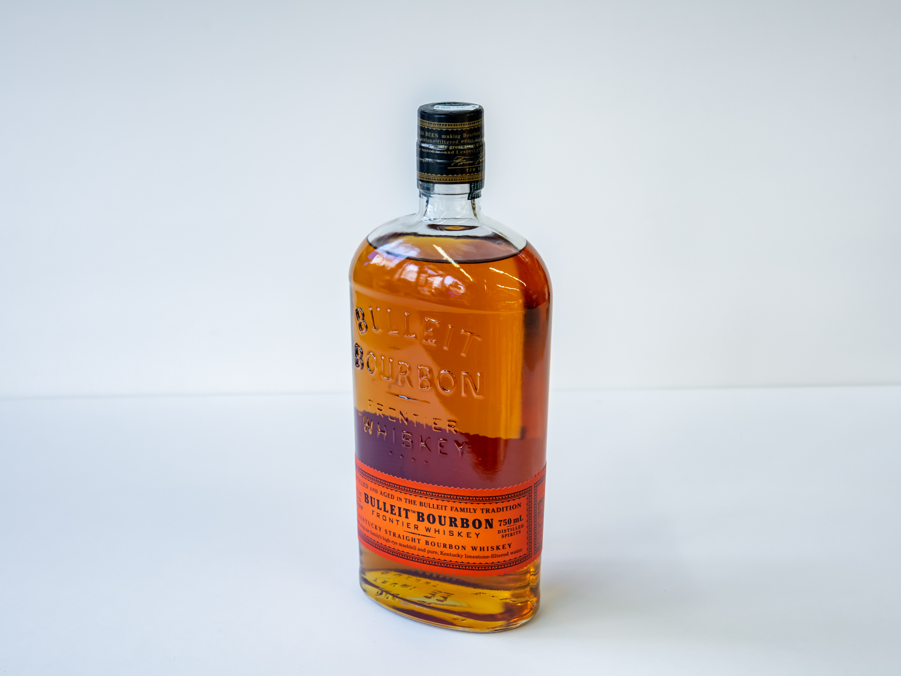 Order Bulleit Bourbon food online from Haight & Cole Liquors store, San Francisco on bringmethat.com