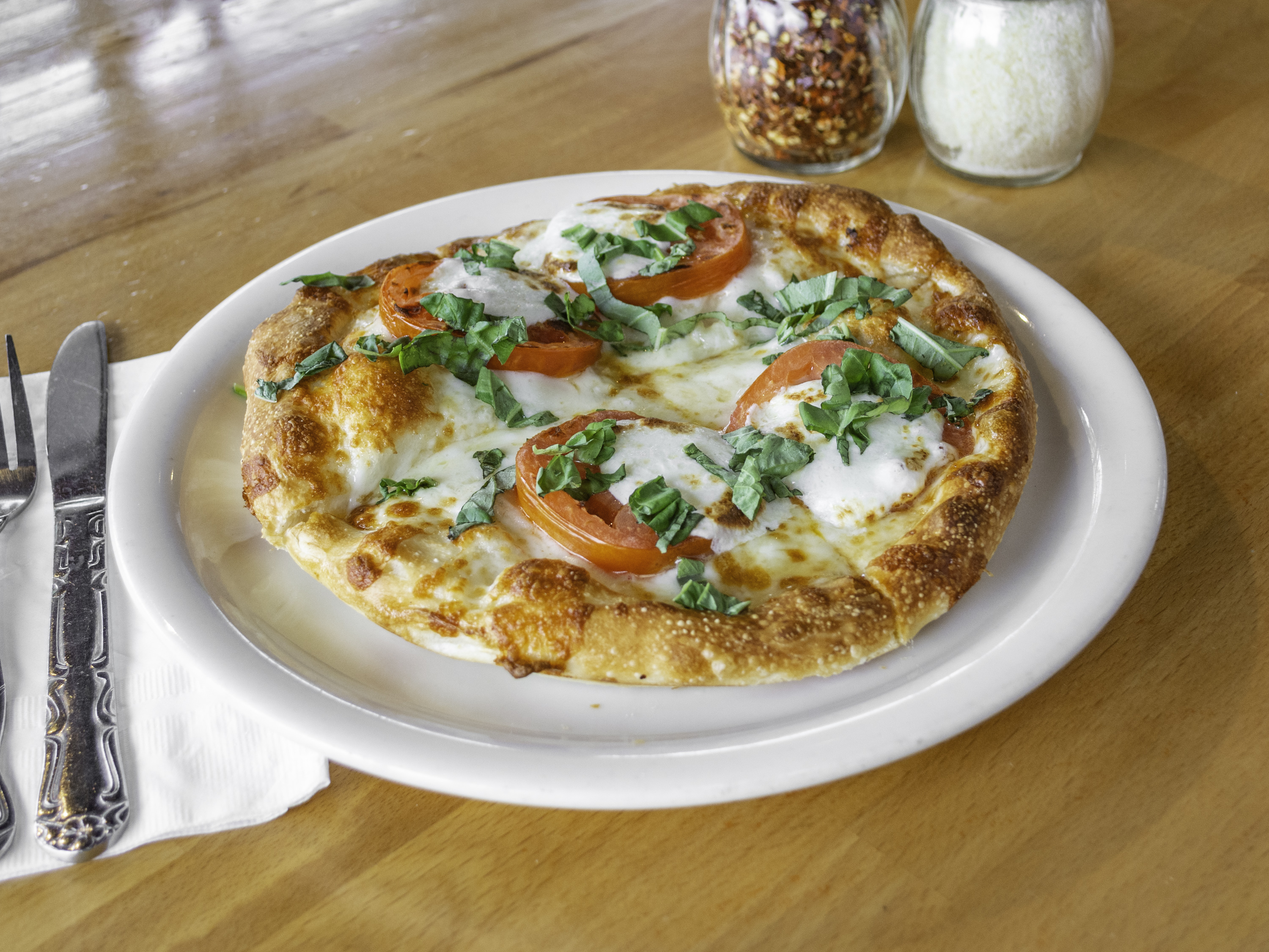 Order Margherita Pizza food online from Romio's Pizza store, King County on bringmethat.com