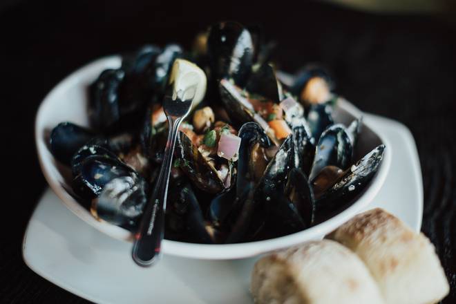 Order Prince Edward Island Mussels food online from Sedona Taphouse store, Fredericksburg on bringmethat.com