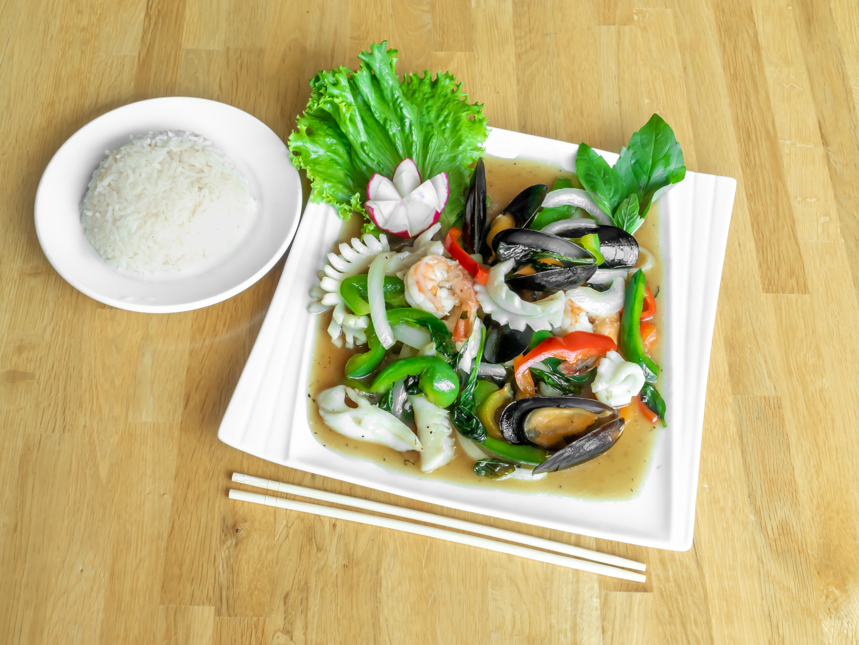 Order Seafood Basil food online from Karta Thai store, Saint Paul on bringmethat.com