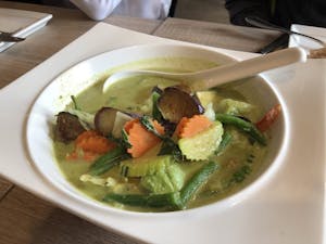 Order Green Curry Avocado food online from Golden Triangle Cuisine store, Los Gatos on bringmethat.com