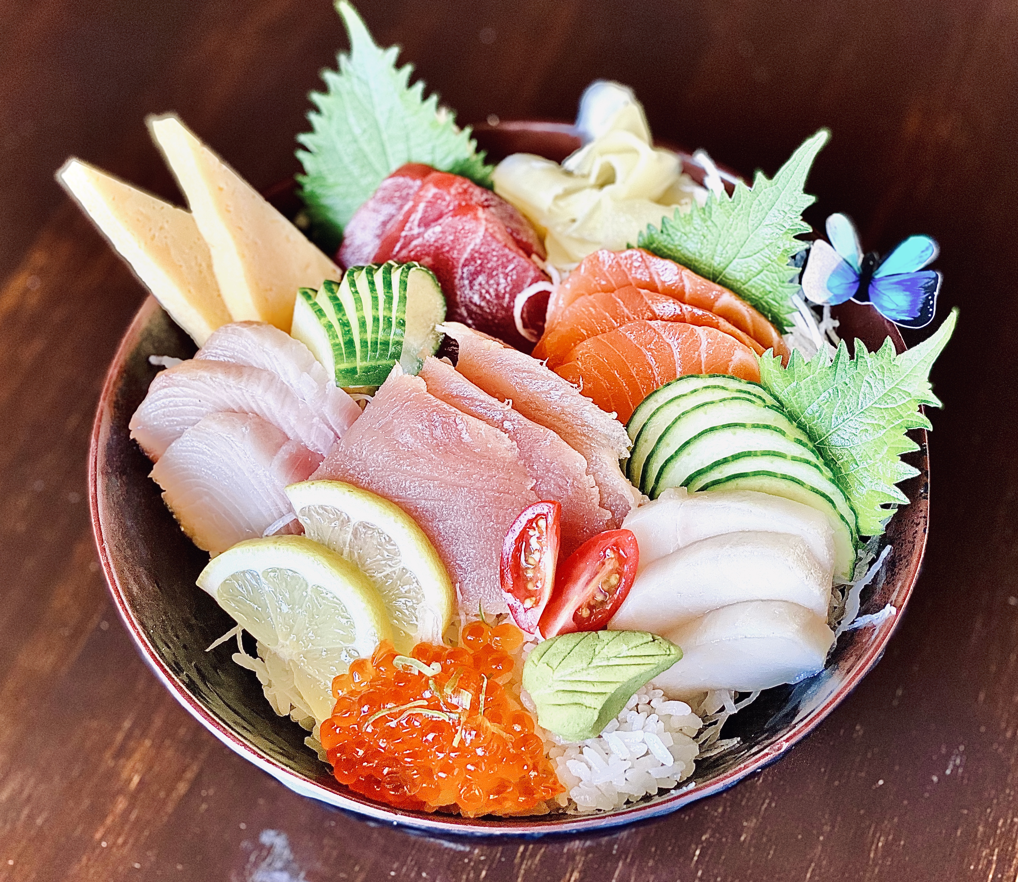 Order CHIRASHI BOWL food online from Bluefin Sushi Thai store, Alameda on bringmethat.com