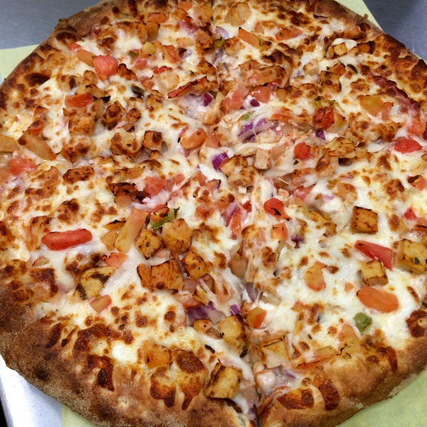 Order California Chicken Pizza food online from Seniore's Pizza store, San Francisco on bringmethat.com
