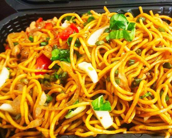 Order Chow Mein( Your choice of Chicken.Pork.Beef.Vage) food online from Wild Pepper store, Tukwila on bringmethat.com