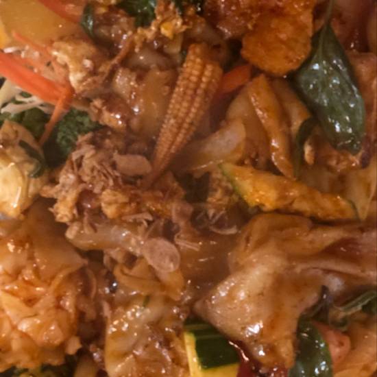 Order Pad Kee Mow Vegetarian  food online from Thai Palace store, Sacramento on bringmethat.com