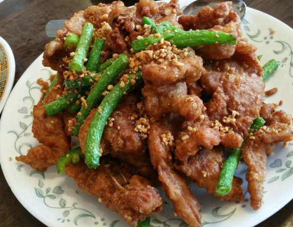 Order E6. Spicy Salt and Pepper Spare Ribs food online from Hakka Restaurant store, San Francisco on bringmethat.com