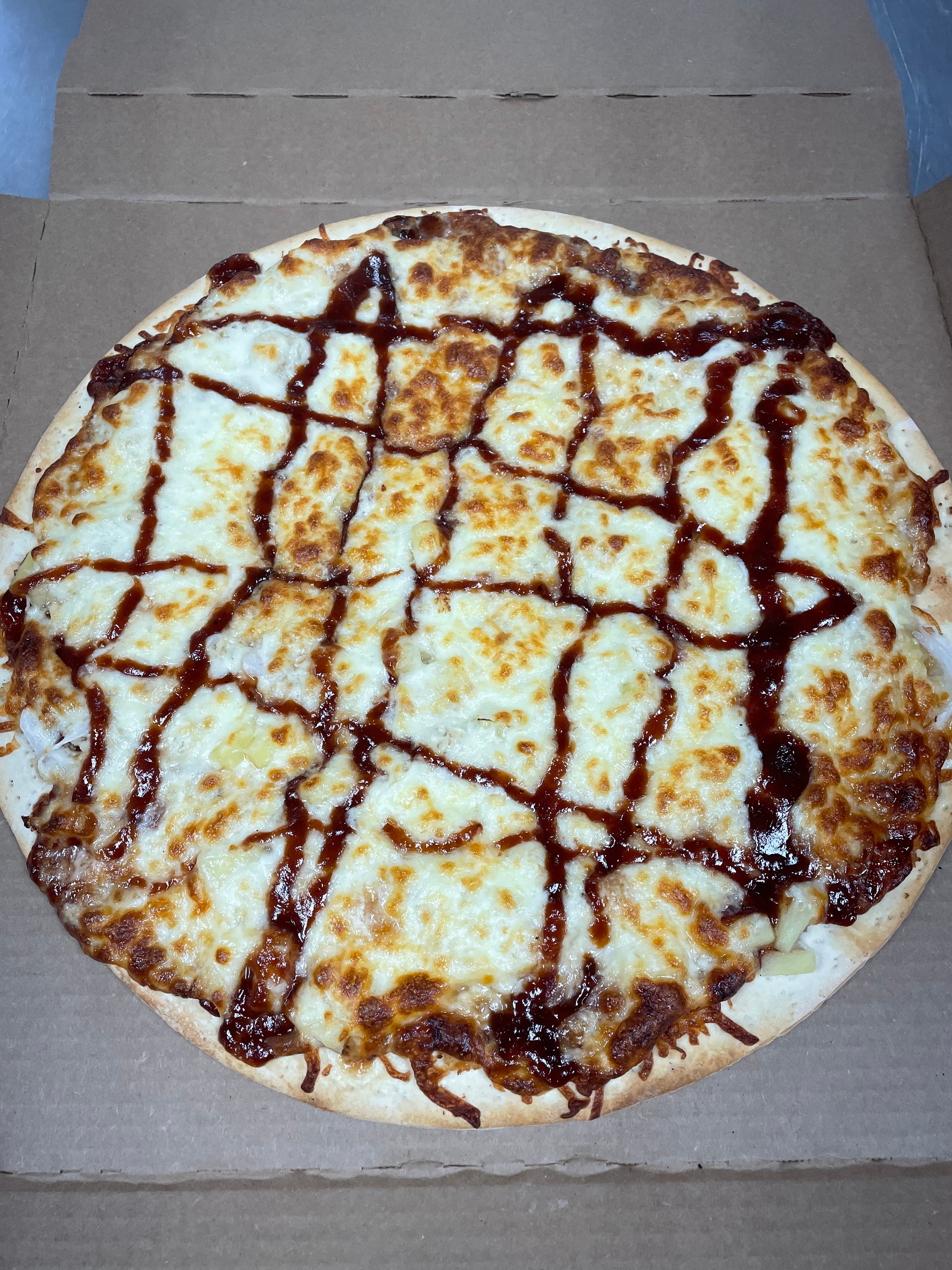 Order Pats BBQ Chicken Pizza - Small 10" food online from Pizza Man store, Ellsworth on bringmethat.com