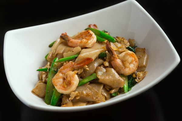 Order P3. Pad See-Ew food online from Noodies thai kitchen store, New York on bringmethat.com