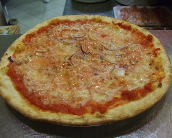 Order 24 Pugliese Pizza food online from Andiamo Pizzaria store, Chicago on bringmethat.com