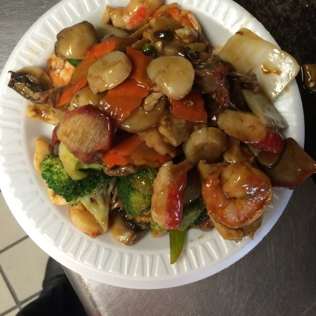 Order Happy Family food online from Sunny Chinese Food store, Clarks Summit on bringmethat.com