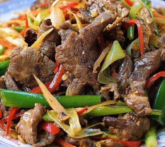 Order Mongolian Beef food online from Thai Fiesta Cafe store, Paramount on bringmethat.com