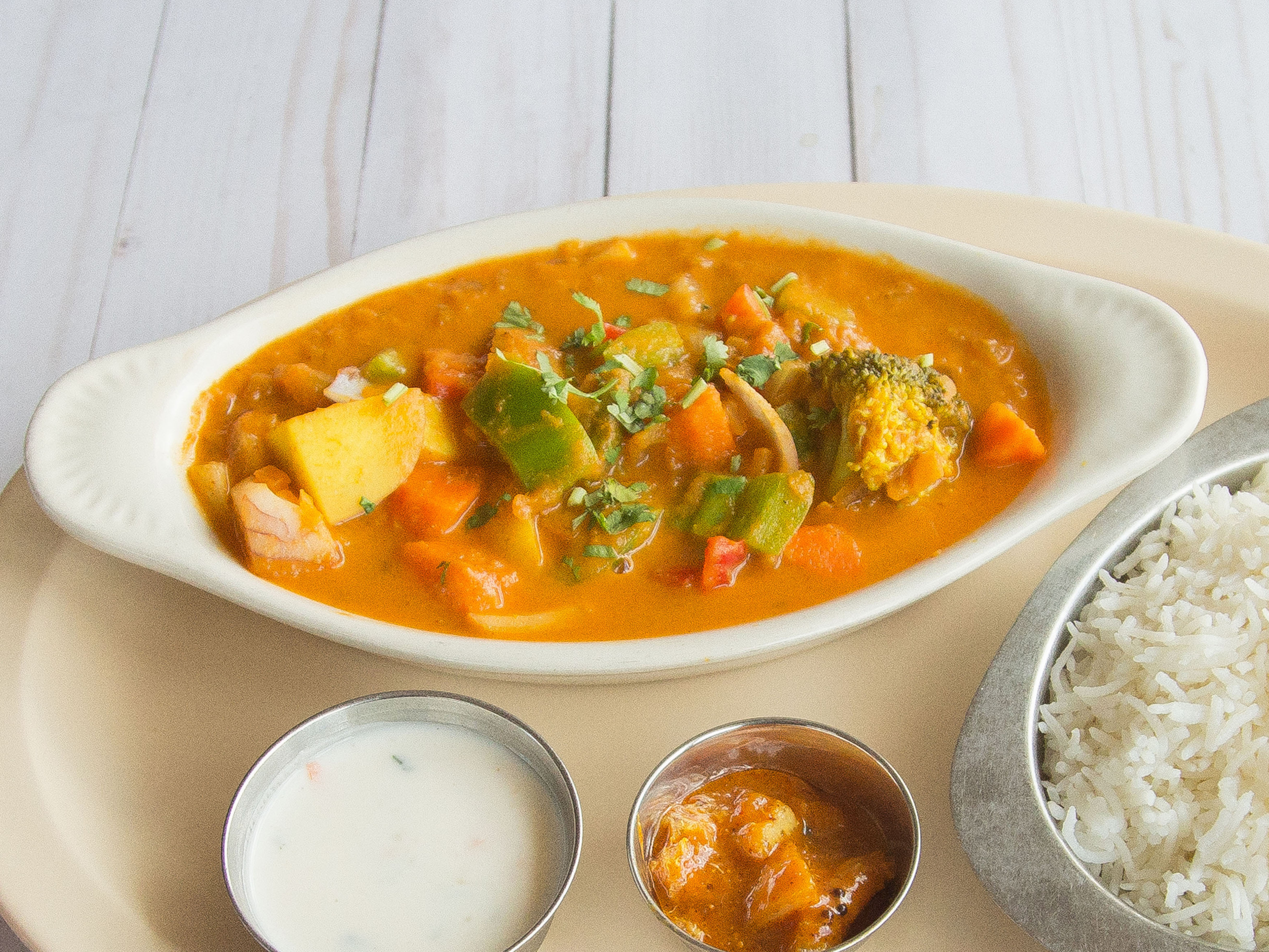 Order 5. Mixed Vegetable Curry food online from Woodlands Indian Restaurant store, Chatsworth on bringmethat.com